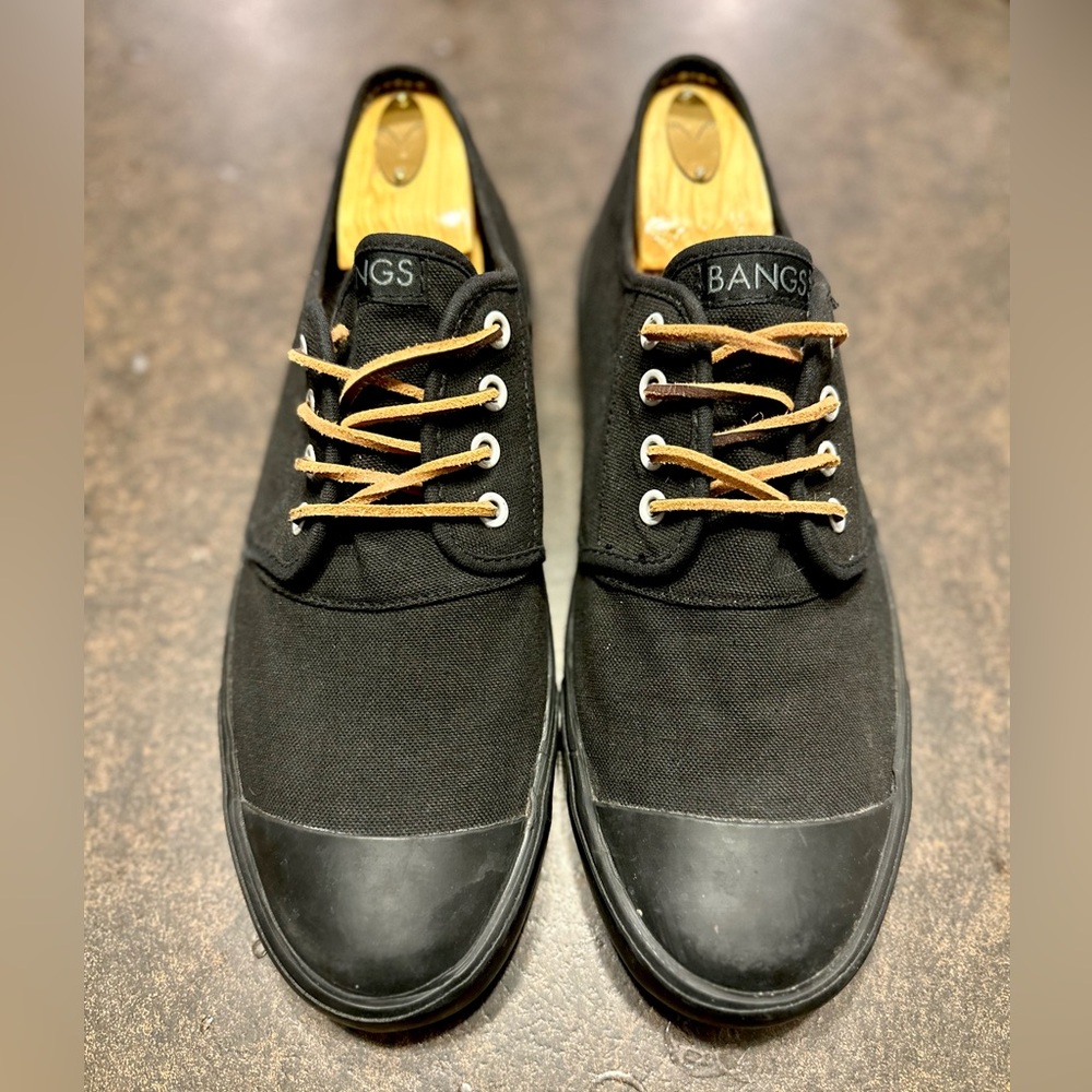 BANGS shoes rubber toe and leather laces